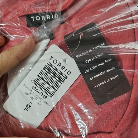 Torrid NWT Studio Knit V-Neck 3/4 Sleeve Shirred Top size 6/6X/30 - Picture 9 of 9
